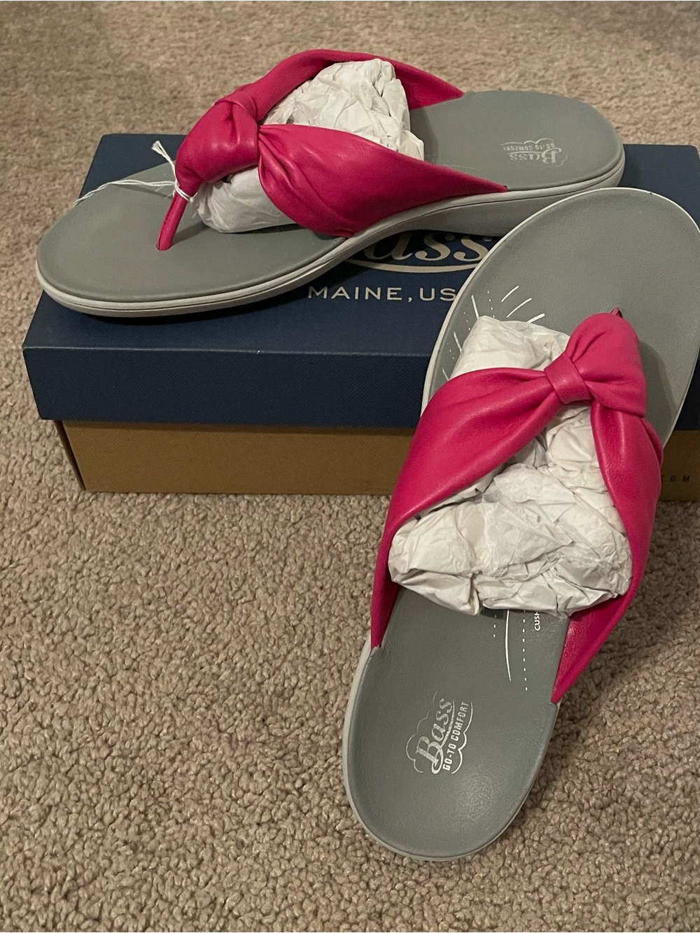 G.H. Bass & Co. Hot Pink Knot-Top Women's Sandals
